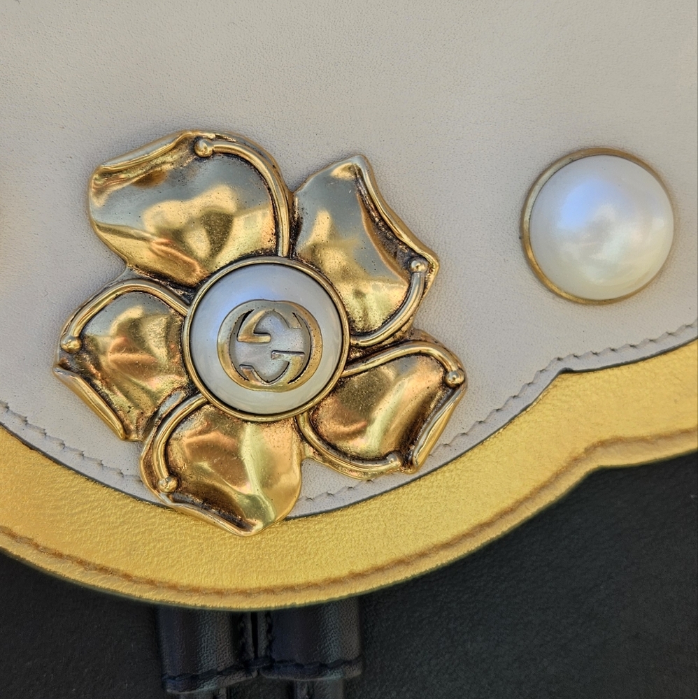 GUCCI (LNC) PEARL PEONY CHAIN BACKPACK - Picture 3 of 16